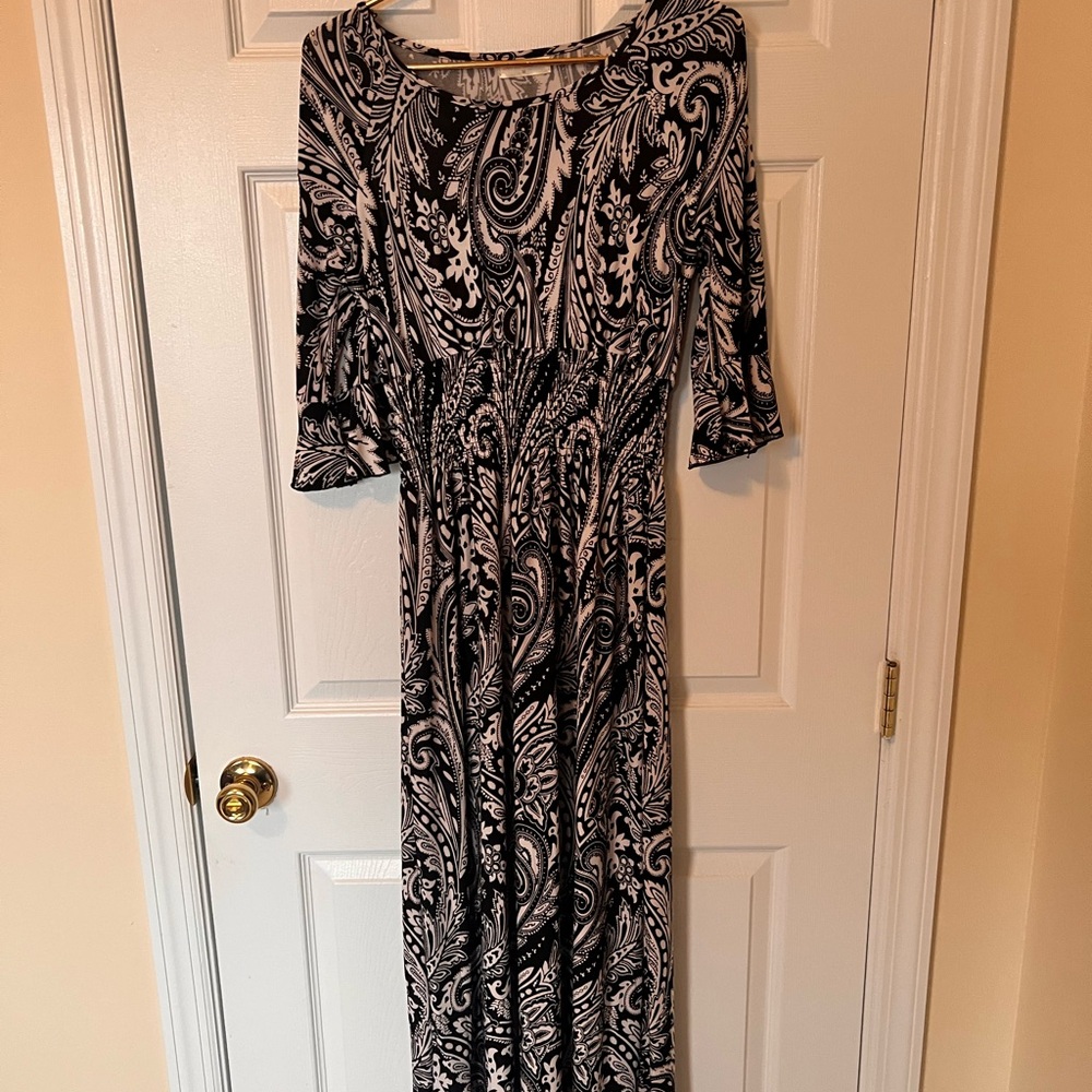 Elegant Black and White Paisley Dress